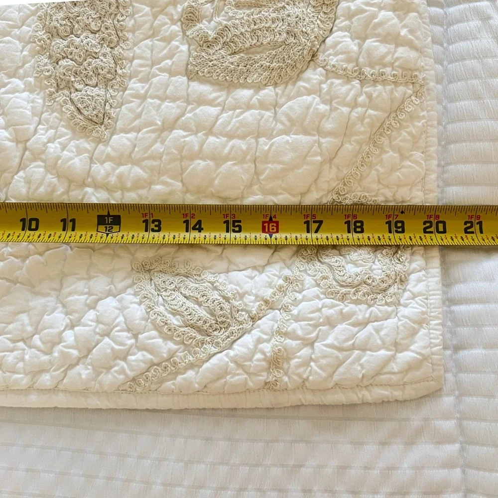 Vtg. Pottery Barn 100% Cotton Embroidered Quilted Sham 2007 Embroidered‎ Single